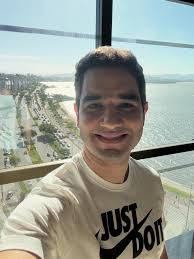 Dr Roberto Ambrósio Freitas Mendes