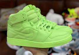 The video was reposted several times on. Billie Eilish Air Jordan 1 Ko Dn2857 330 Release Date Sneakernews Com