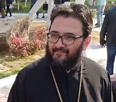 Τον εφιάλτη έζησαν επτά μητροπολίτες του συνοδικού δικαστηρίου στη μονή πετράκη που δέχτηκαν επίθεση με βιτριόλι. Efyge Apo Th Zwh O Iereas Eydokimos 8eodwridhs Se Hlikia 50 Etwn Me Katagwgh Apo Th Siatista Kozanilife Gr
