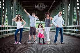 Families Are Cool Family Portrait Poses Photography Poses Family Fun Family Photos