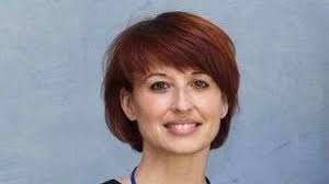 Eva Poveda: "La generación de conocimiento es lo que más puede ayudar a la  lucha contra el VIH"