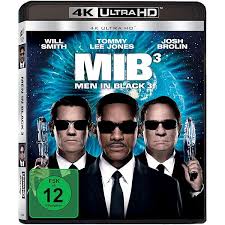 Men in Black II : Artist W. Robinson, William Hawkins, Tommy Lee Jones,  Jacqueline Rosado, Sean Haworth, Bill Abbott, Greg P. Russell, Jurgen  Heimann, Will Smith, Mo Henry, Janice Alexander, Karim Sahai,