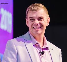 Cameron Corner, Caravan City? 😆 That's how it looked last night! Get out  and explore the corner country. It's looking absolutely beautiful 🌱🦅 Join  us for good food, good company, the best