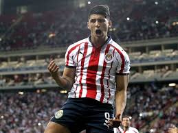 Estatua en honor de maradona, entre los homenajes al 'diez' en argentina. Alan Pulido Si Chivas Juega Como Contra Leon Sera Protagonista En El Proximo Torneo 90min