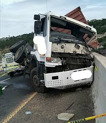 Yesterday accident happened in durban phoenix. Durban Truck Crash Sees Driver Plunge To Death From Bridge Onto Highway