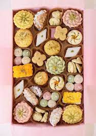 Cake Yazdi Zozo Walnut Cookies Dried Rose Petals Handmade Art