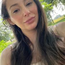 Mom has to manually close her eyes 😢