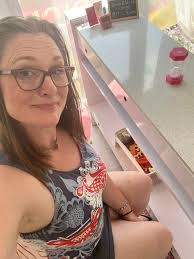 Amy Sowers's Instagram, Twitter & Facebook