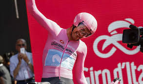 Jun 13, 2021 · carapaz, enfocado en la preparación para el tour de francia, su verdadero objetivo, como ha reconocido a lo largo de los días, brilló en la alta montaña, en la quinta etapa de la vuelta a suiza, al ganar en el alto de leukerbad para asaltar el liderato a falta de tres jornadas. Giro De Italia 2019 Richard Carapaz Quedo Campeon De La Carrera Antena 2