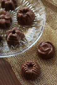 I cioccolatini fatti in casa rendono i nostri regali sicuramente ancora più speciali. Cioccolatini Fatti In Casa Cioccolatini Fatti In Casa Ricette Al Cioccolato Dessert Al Cioccolato