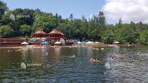 Prețul biletelor de intare la ștrandul lacul ursu, administrat de către hotelurile ensana din sovata, rămâne neschimbat: Mures Lacul Ursu Din Sovata Redeschis Cu Cateva Zile Inainte De A Implini 143 De Ani De La Formarea Sa Agerpres ActualizeazÄƒ Lumea