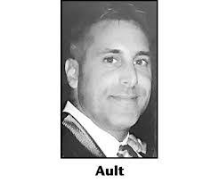 Jeremy Ault's Instagram, Twitter & Facebook