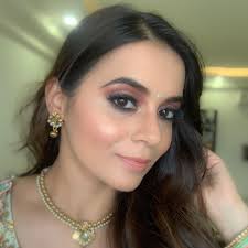 Life of an actor, we try different looks and makeup everyday, be it for  auditions or shoots. And today I had four different looks for my work and  one of them was