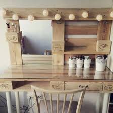 50 Stunning Rustic Makeup Vanity Ideas Roundecor Rustic Makeup Vanity Rustic Vanity Pallet Vanity