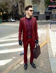 The new collection of belts combines tradition and innovation, for a casual style with a contemporary touch of glam. Asos Blazer Asos Pant Salvatore Ferragamo Belt Aramis Shoe Zara Bag Persol Sunglasses Ferragamo Belt Mens Outfit Ferragamo Belt Mens Outfits