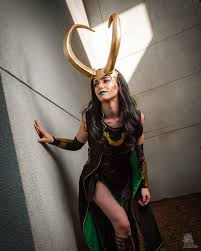 The disney+ series has long teased fans about the the armored outfit also features a gold neckline similar to the one loki has on his costume, and her. Wondercon 2018 Cosplay Lady Loki Turn The Right Corner