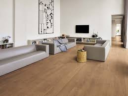 Come posare il parquet sulla parete? Parquet In Rovere Naturale Quali Colori Arredamento Abbinare