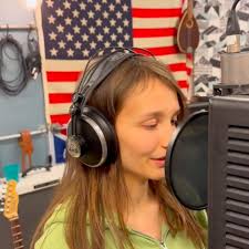 𝟙𝟡 ℕ𝕠𝕧𝕖𝕞𝕓𝕖𝕣 𝟚𝟘𝟚𝟜 Recorded one of my songs!  🥰🎉🩷🥳🥳🎸🎉😻🩷🩷 #dreamcometrue #studio #rockpop #rockmusic #newmusic  #singersongwriter