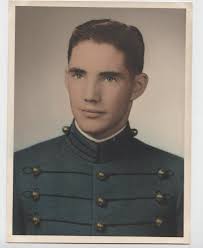 Everett Grimes's Instagram, Twitter & Facebook