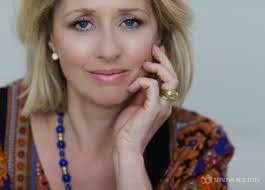 Meredith Gunderson's Instagram, Twitter & Facebook