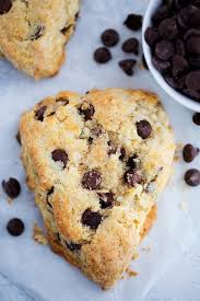 And looking over that recipe, i've decided it perhaps didn't give quite as much detail as a novice scone maker might need; Chocolate Chip Scones Recipe Two Peas Their Pod