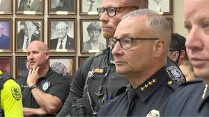 Vero Beach police chief receives vote of confidence