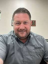 Darin Larson's Instagram, Twitter & Facebook