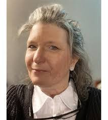 Kari Scull's Instagram, Twitter & Facebook