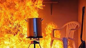 The video goes through some basic safety precautions and a few don'ts to make sure frying enthusiasts stay safe on thanksgiving. How To Avoid A Turkey Fryer Fire This Thanksgiving Katu
