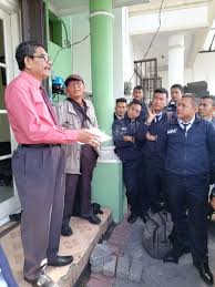 Check spelling or type a new query. Jasa Pelayanan Keamanan Pt Bhawata Cabang Surabaya Di Somasi Pena Khatulistiwa