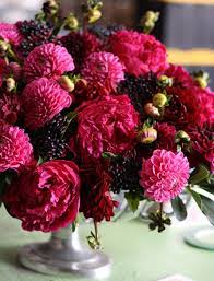 Flirty Fleurs The Florist Blog Inspiration For Floral Designers Flower Arrangements Dahlia Flower Arrangements Flower Bouquet Wedding