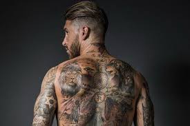 He is also the captain of both the teams he plays for. 5 Samyh Neobychnyh Tatuirovok Futbolistov Sbornyh Chm 2018