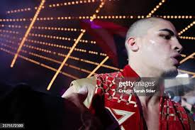 743 Boxing Sosa Photos & High Res Pictures