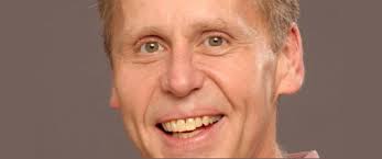 Role Playing: Chuck Spencer flashes a badge of moral courage in Arthur  Miller's 'The Price'