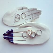 25 Beautiful Ring Holder Dishes Zen Merchandiser In 2020 Diy Jewelry Holder Clay Jewelry Ceramic Jewelry