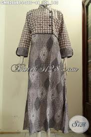 Gamis batik cap smoke warna gradasi kombinasi kain polos via www.bajubatikwanitapria.com. Model Baju Batik Berkelas Untuk Wanita Berhijab Gamis Batik Solo Istimewa Desain Plisir Polos Resleting Belakang Bahan Halus Motif Bagus Harga 200 Ribuan Gm8246bt L Toko Batik Online 2021