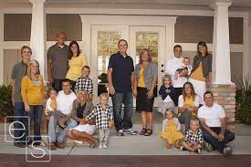 The Shupe Family Elisha Snow Photography Family Picture Outfits Large Family Pictures Family Photo Outfits