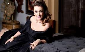 Fanii ai thaliei o vor putea urmări pe aceasta în maria mercedes', alături de arturo peniche. Laura Zapata Desea Volver A Trabajar Con Thalia Y Recuerda Varias Anecdotas A Su Lado