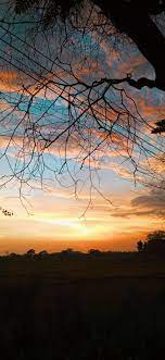 Apakah kau ingat semilir angin sore. Aesthetic Senja Langit Awan Ide