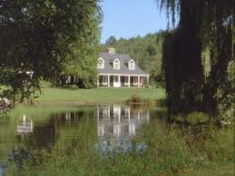 Funny Farm Chevy Chase S Cape Cod In The Country Funny Farm Movie Funny Farm Famous Houses