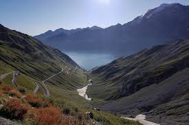 L'entrée est partiellement ouverte aux citoyens. Ascension Du Col Du Stelvio Legende D Italie Blog Cyclisme Trace Ta Route
