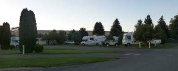 Cactus petes is a destination property with amenities including a hotel seasonal outdoor pool styling salon showroom full service casino floor. Cactus Petes And The Horseshu Saguaro Rv Park Campground Jackpot Nevada Womo Abenteuer