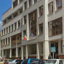 Infractiune care face parte din grupul infractiunilor care aduc atingere unor activitati de interes public sau altor activitati primirea de foloase necuvenite reprezintă primirea de către un funcționar public, de bani ori alte foloase, după ce a îndeplinit un act ce intră în. Comisar Al GÄƒrzii Financiare Condamnat La 4 Ani De Inchisoare