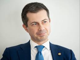 Pete Buttigieg seems uniquely qualified for leadership. Not only can he  speak