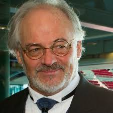 Dennis J., ¡Mis más de 50 años de experiencia pueden ayudarte a ser un  mejor intérprete y presentador! ¡Vamos allá!