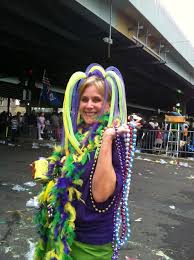 What to Wear to Mardi Gras Parades – Kiss My Gumbo