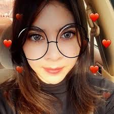 Voy a ordenar mi habitación. Yo después de guardar un calcetín: