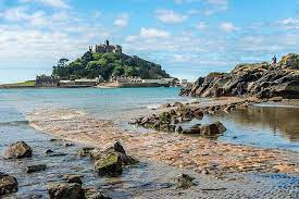 St michael's mount is delighted to be welcoming visitors again from may 23rd, but to help maintain social distancing is operating on a st michael's mount is a tidal island which means at low tide the causeway opens and all ticket holders can walk across to the island. Calling All Green Thumbs A Legendary British Island Is Looking To Hire A Resident Gardener Smart News Smithsonian Magazine