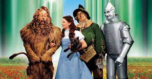 The wizard of oz follows dorothy and her dog toto as they get caught in a tornado's path and somehow end up in the land of oz. Der Zauberer Von Oz Stream Jetzt Film Online Anschauen