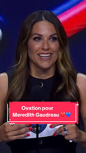 Ovation pour Meredith Gaudreau au NHL Draft 2025
